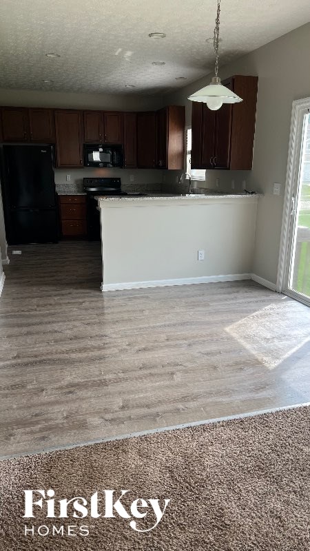 1016 E Taylor Glen Boulevard 4 Beds Apartment for Rent