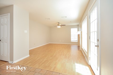1039 Wentworth Drive 4 Beds Apartment for Rent