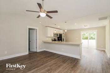 1914 Wood Street 3 Beds House for Rent - Photo Gallery 3