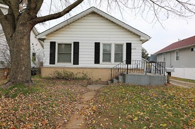 6639 Alexander Ave 1-2 Beds Apartment for Rent