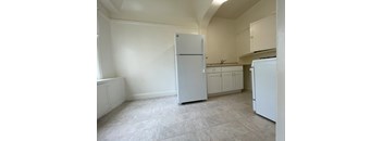 Studio, 1 Bathroom