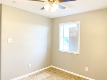 624 W Santa Rosa Ave 1-3 Beds Apartment for Rent - Photo Gallery 3