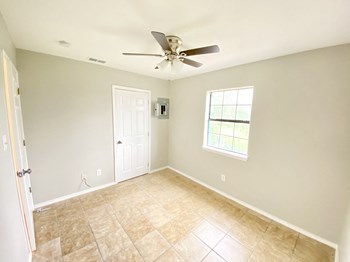 624 W Santa Rosa Ave 1-3 Beds Apartment for Rent - Photo Gallery 4