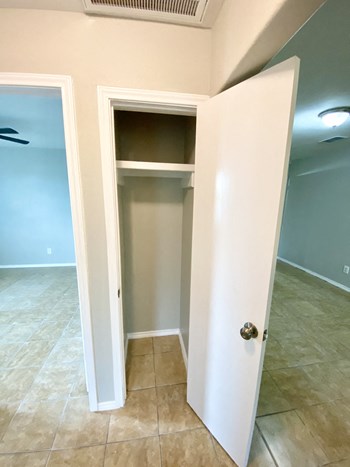 624 W Santa Rosa Ave 1-3 Beds Apartment for Rent - Photo Gallery 6