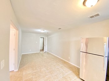 624 W Santa Rosa Ave 1-3 Beds Apartment for Rent - Photo Gallery 9