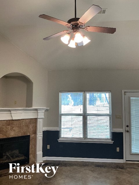 315 Garden Springs Drive 3 Beds Apartment for Rent