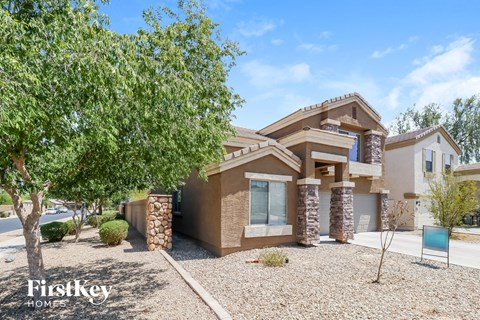 3256 W HUNTINGTON Drive 3 Beds Apartment for Rent