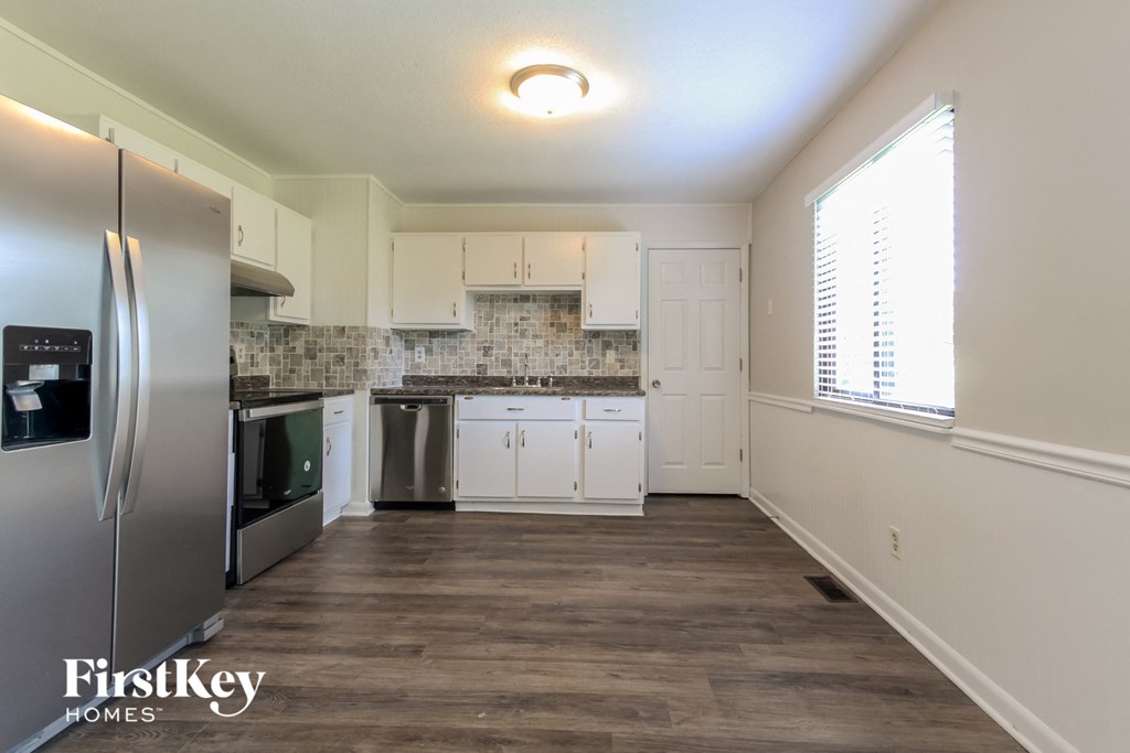 6005 Dollar Hide South Drive Indianapolis, IN 46221