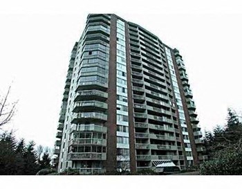 1401-2024 Fullerton Avenue 2 Beds Apartment for Rent