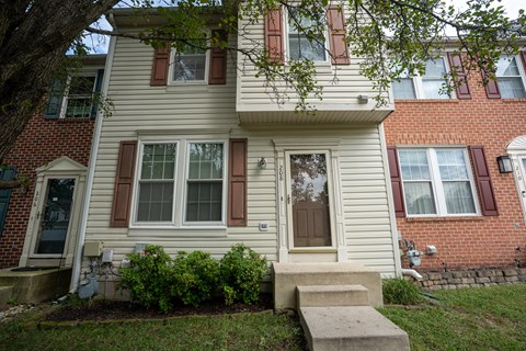 208 Trading Lane 3 Beds Apartment for Rent