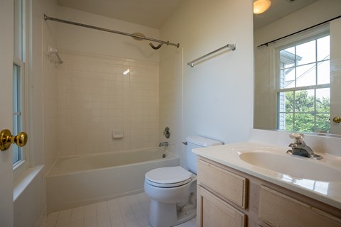 208 Trading Lane 3 Beds Apartment for Rent