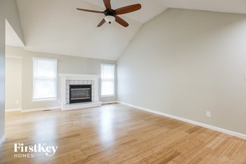 11202 N Wallace Avenue 4 Beds House for Rent - Photo Gallery 3