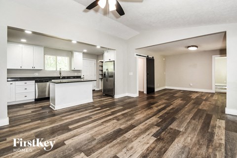595 School Road 3 Beds Apartment for Rent