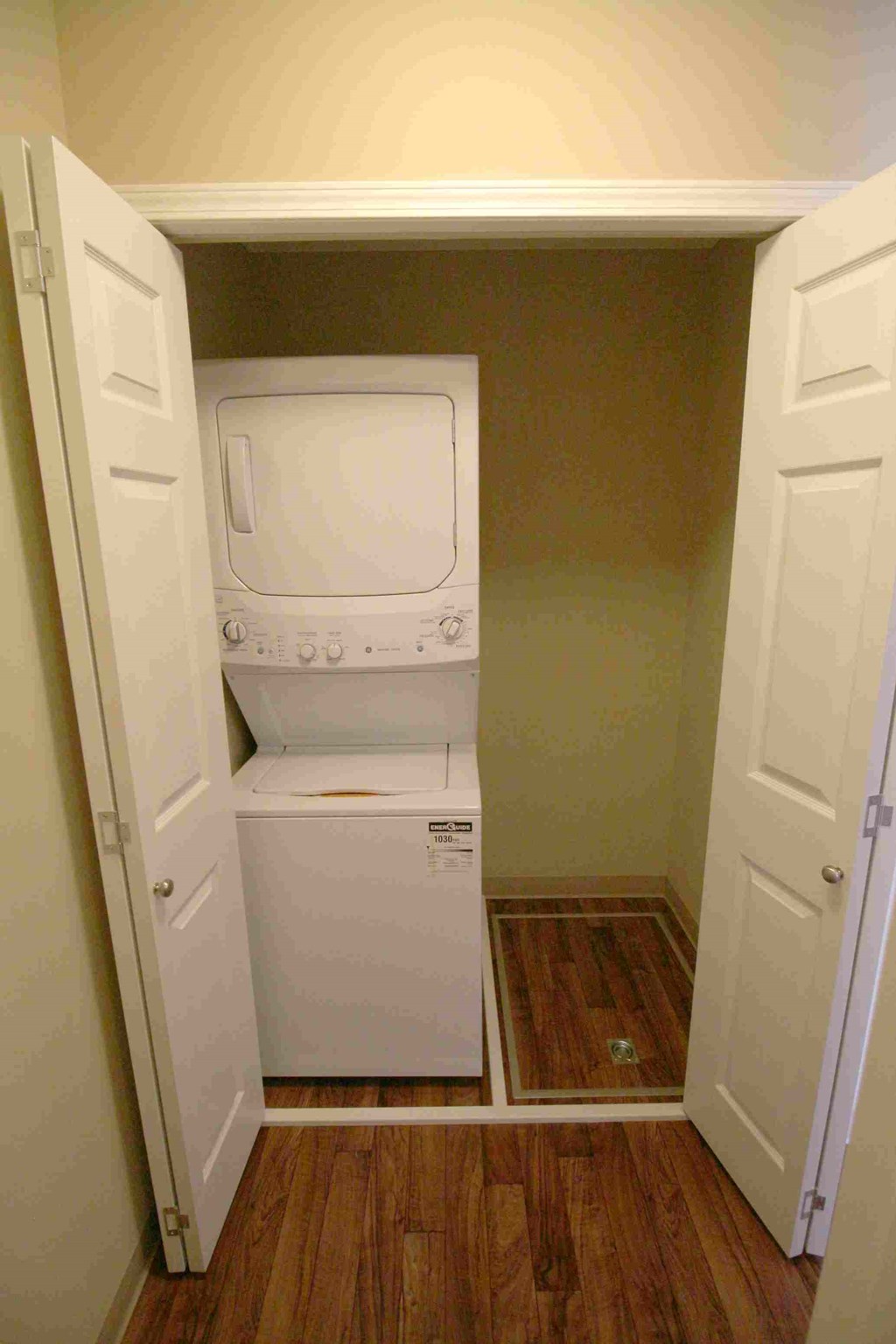 a full sized washer and dryer in the laundry room