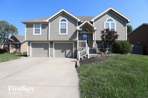 910 Applewood Lane 4 Beds Apartment for Rent
