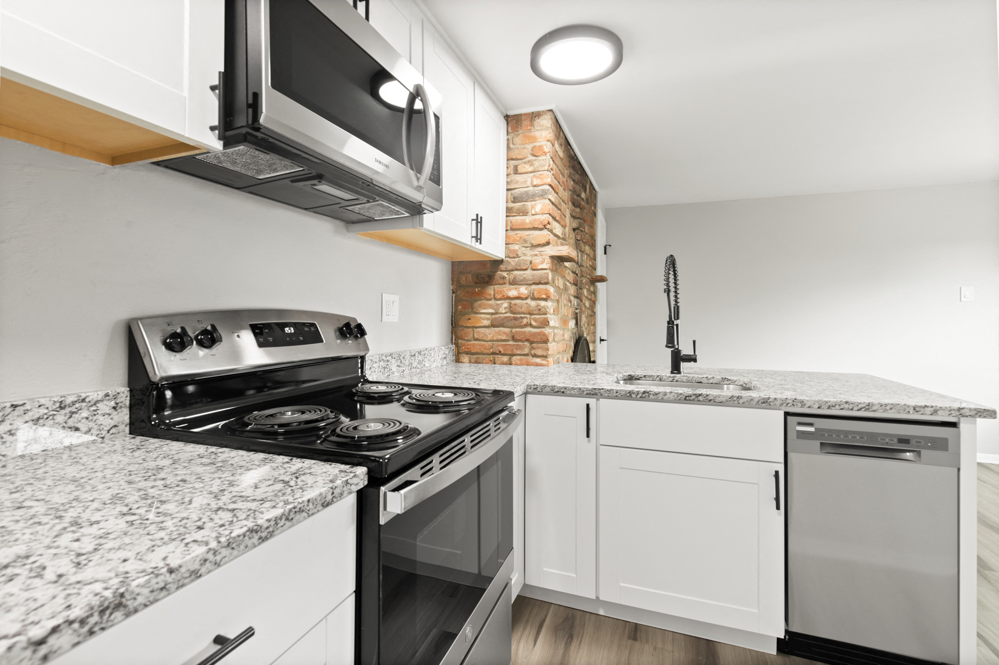 Logan Park Apartments in Denver, Colorado