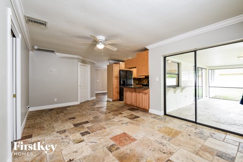 1122 SE 22Nd Terrace 3 Beds Apartment for Rent