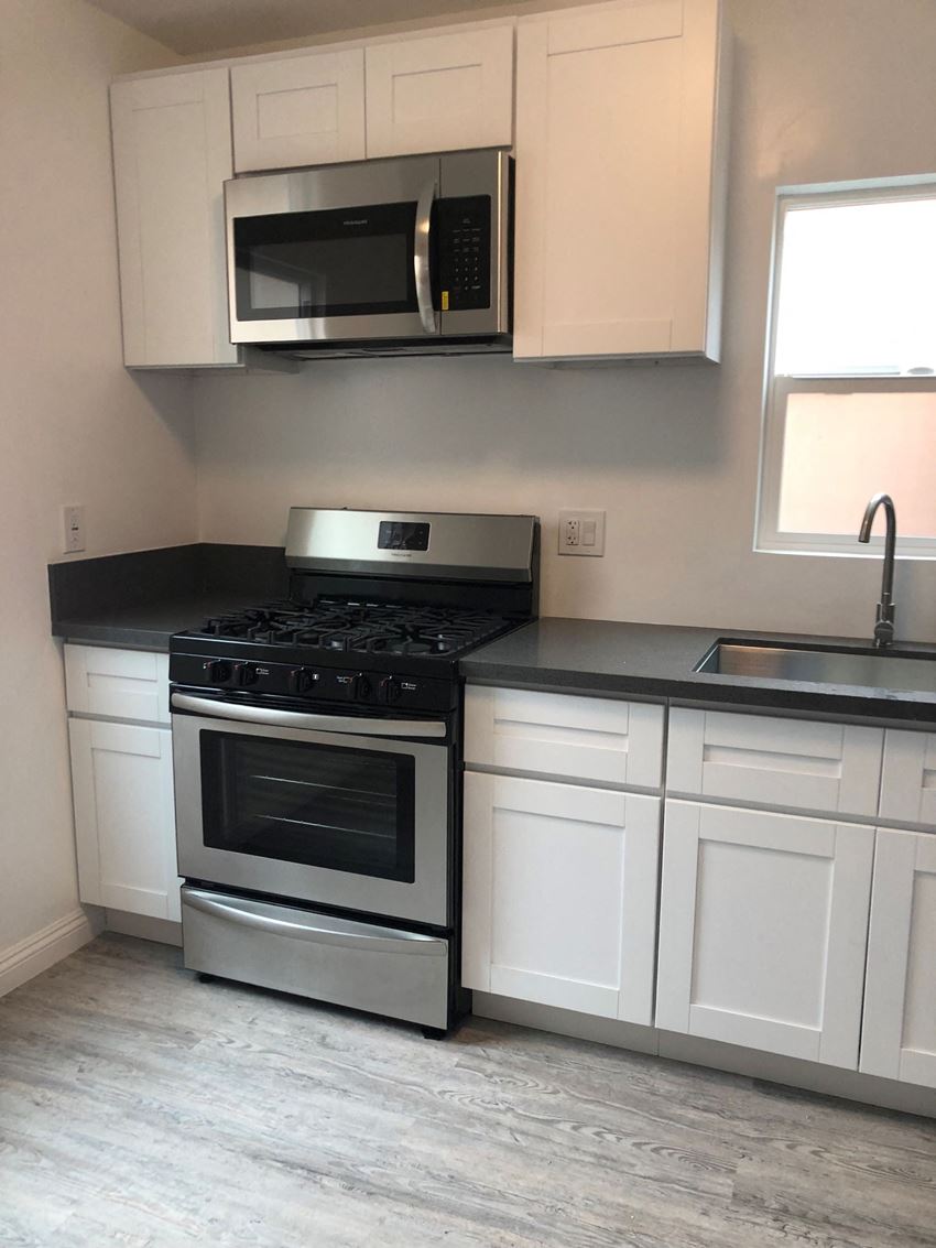 2139 Pacific Ave Studio Apartment for Rent - Photo Gallery 1