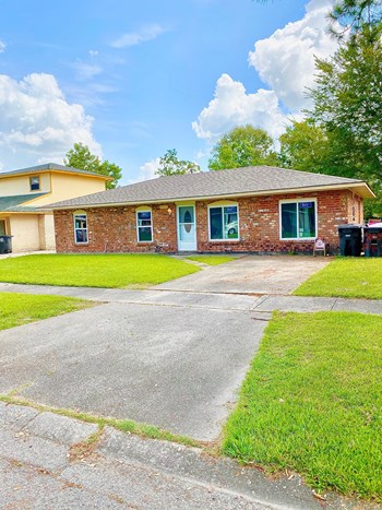 6944 Sutton Dr. 3 Beds House for Rent