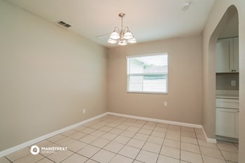 126 N E 9TH AVE 3 Beds House for Rent - Photo Gallery 6