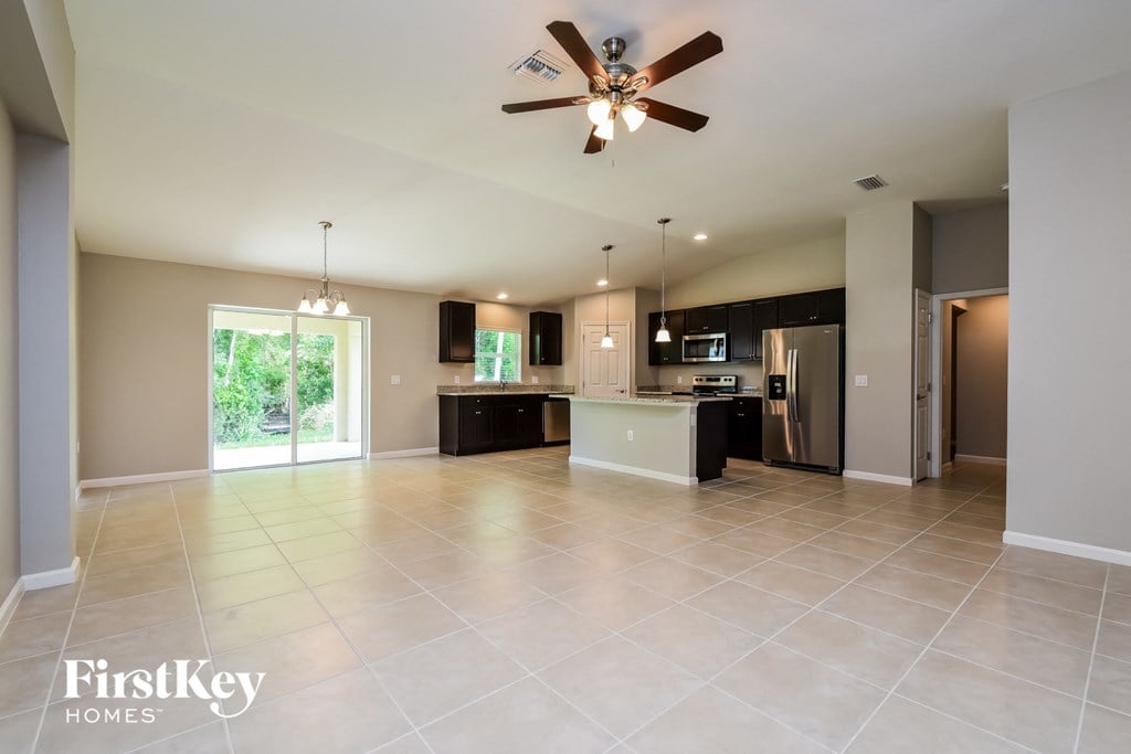 8287 Robin Road Studio House for Rent - Photo Gallery 2