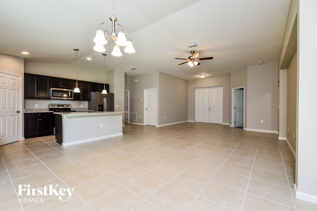 8287 Robin Road Studio House for Rent - Photo Gallery 4