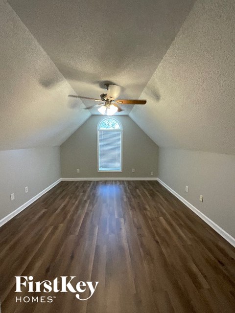 10306 Commons Crossing 3 Beds Apartment for Rent