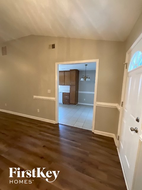 10306 Commons Crossing 3 Beds Apartment for Rent