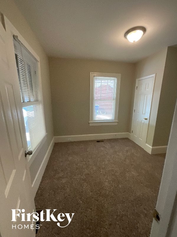 1042 VICTORY DR 3 Beds House for Rent - Photo Gallery 6