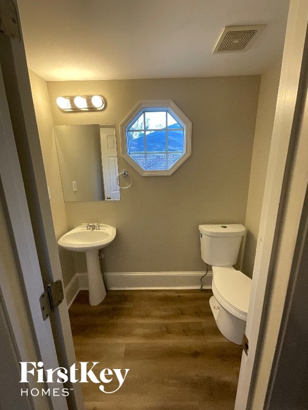 1042 VICTORY DR 3 Beds House for Rent - Photo Gallery 11