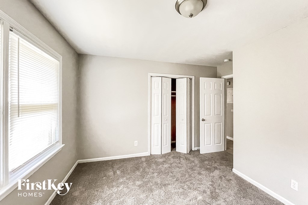 1107 Indale Place SW 2 Beds House for Rent - Photo Gallery 8