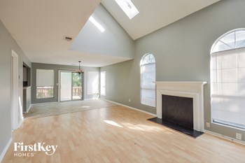 1240 Woodstream Drive 3 Beds House for Rent - Photo Gallery 2