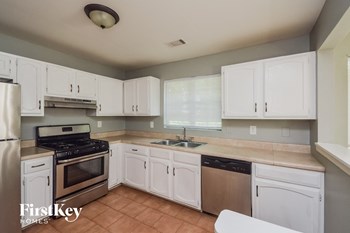 1240 Woodstream Drive 3 Beds House for Rent - Photo Gallery 6