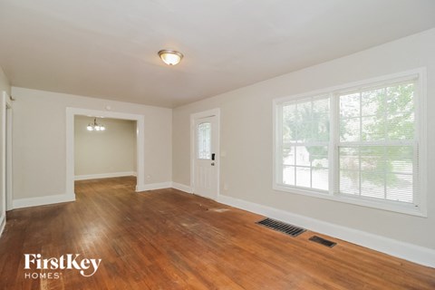 1750 Avon Ave 3 Beds Apartment for Rent