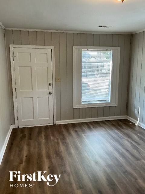 2238 Brunswick Ave 3 Beds Apartment for Rent