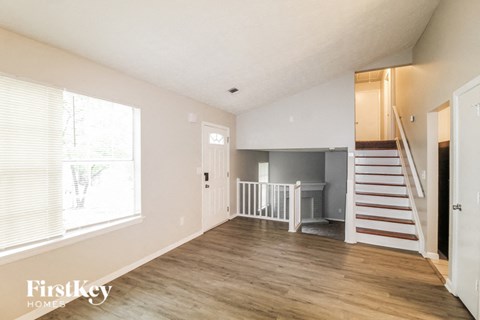 4631 GARDEN HILLS Drive 3 Beds Apartment for Rent