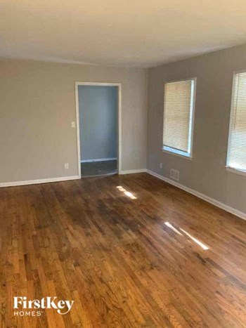 4804 Thompson Mill Rd 4 Beds House for Rent - Photo Gallery 2