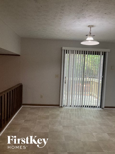9053 Southcrest Ct 3 Beds Apartment for Rent