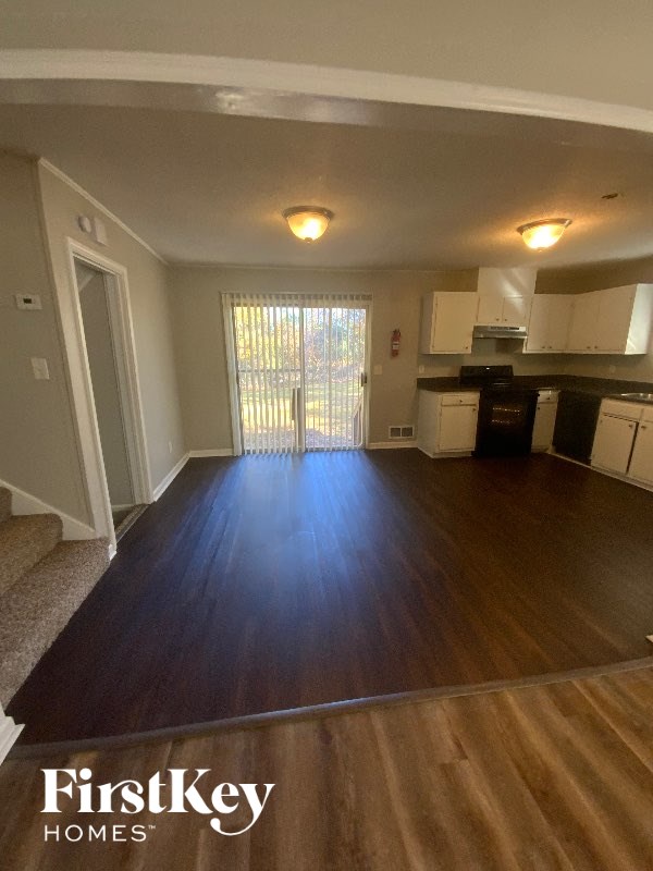 123 Scarsdale Drive 3 Beds House for Rent - Photo Gallery 5