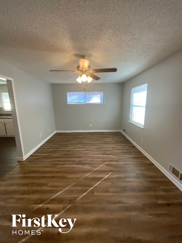 123 Scarsdale Drive 3 Beds House for Rent - Photo Gallery 4