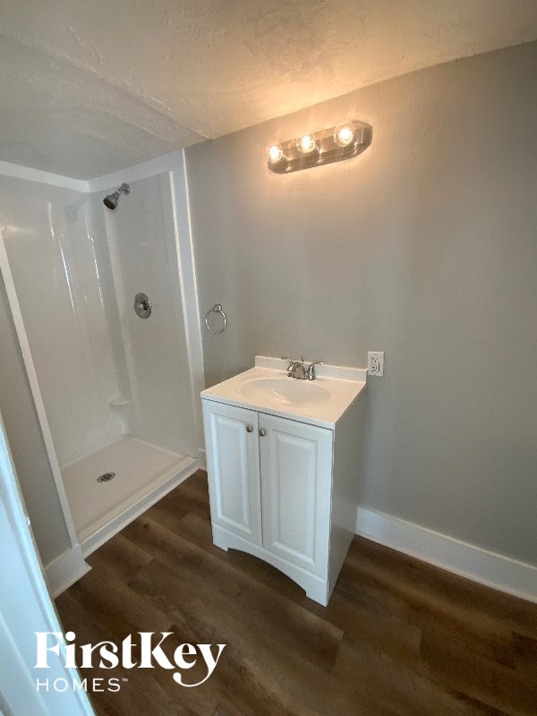 123 Scarsdale Drive 3 Beds House for Rent - Photo Gallery 11