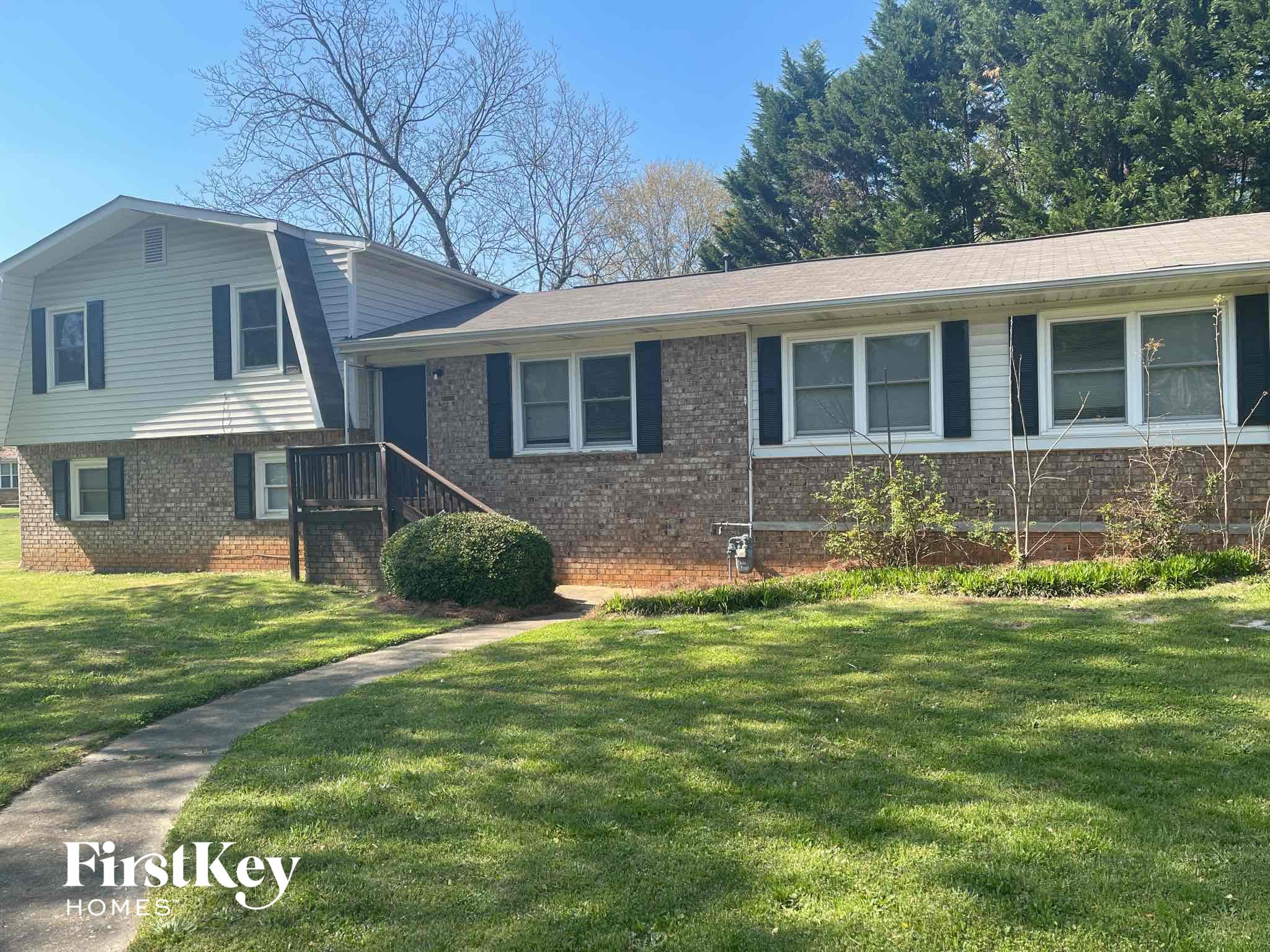 305 Mercer Dr 3 Beds Apartment for Rent