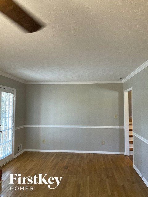 335 Sharon Drive 4 Beds Apartment for Rent