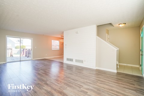 692 Windy Hill Lane 3 Beds Apartment for Rent