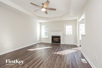 103 Meadowbrook Drive 4 Beds House for Rent - Photo Gallery 4