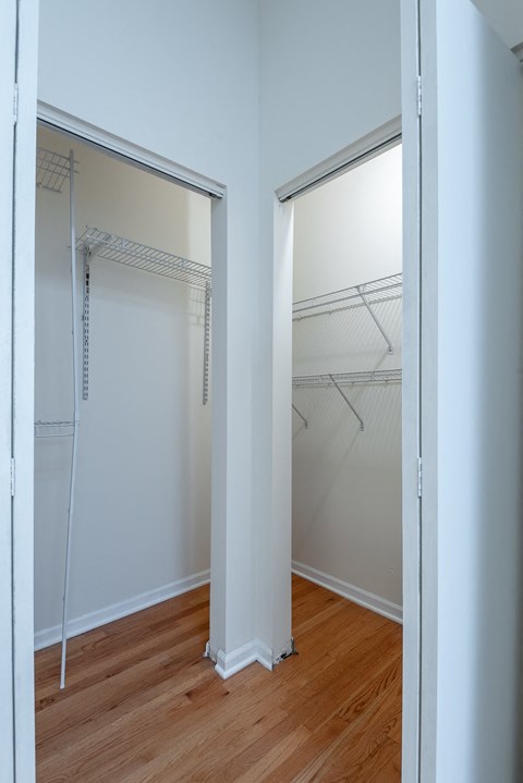 3257 N Sheffield Ave Studio-2 Beds Apartment for Rent - Photo Gallery 5