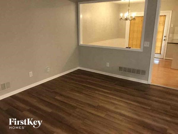 9951 Parkhill Road 3 Beds House for Rent - Photo Gallery 3