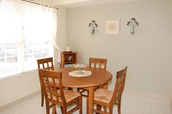 1600 Belvoir Boulevard 1-3 Beds Apartment for Rent - Photo Gallery 3