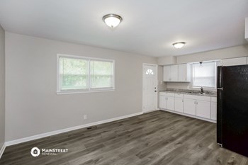 136 E 77th St 3 Beds House for Rent - Photo Gallery 5