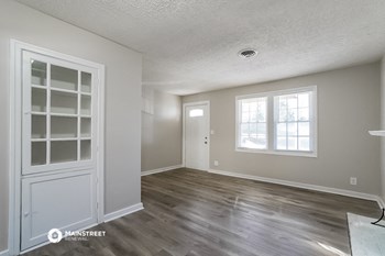 2714 HARTFORD DR 3 Beds House for Rent - Photo Gallery 4